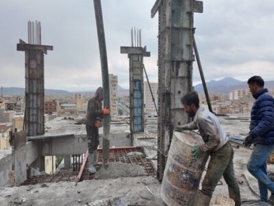 اسکلت بندی مجتمع تجاری مسکونی ارهگر در آستانه تکمیل