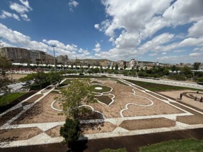 آمادهسازی بزرگترین فرش گل تبریز در باغگل منطقه ۲