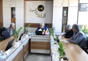 مدیرعامل شرکت توزیع نیروی برق تبریز به‌صورت مستقیم پای صحبت مشترکان نشست