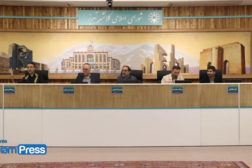 شهرداری منطقه ۱ در حادثه ریزش واحدهای مسکونی ملازینال سربلند شد