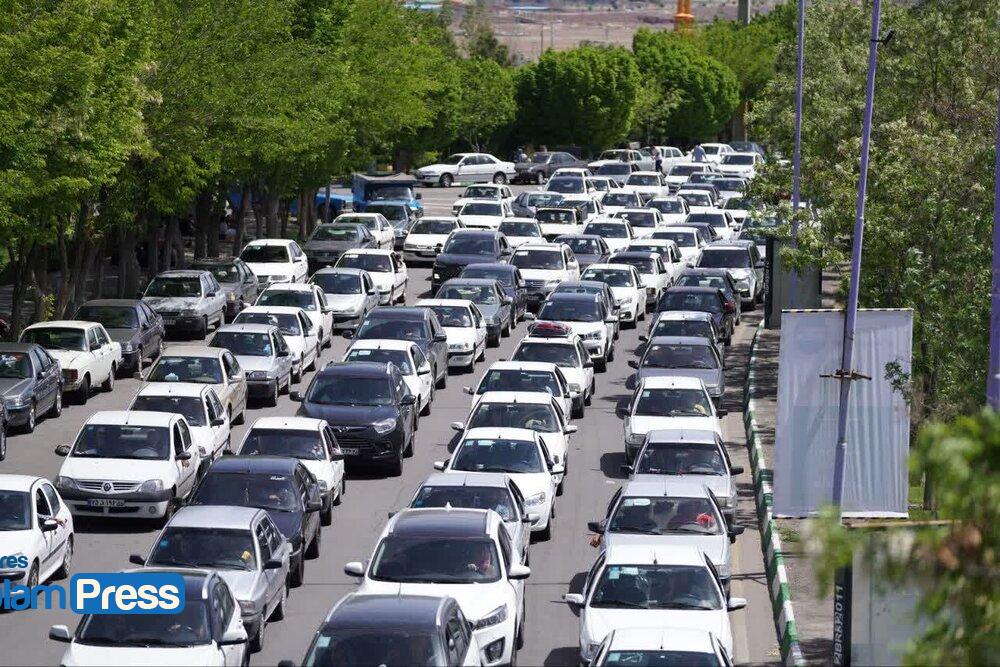 صدور مجوز بدون ملاحظات ترافیکی عامل افزایش گرههای ترافیکی در تبریز صدور مجوز بدون ملاحظات ترافیکی عامل افزایش گرههای ترافیکی در تبریز