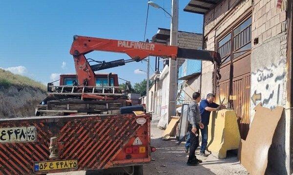 برخورد قاطع شهرداری منطقه ۷ با متخلفان سد معبر و ایجاد مزاحمت برخورد قاطع شهرداری منطقه ۷ با متخلفان سد معبر و ایجاد مزاحمت
