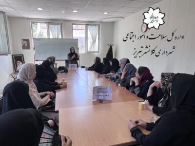 برگزاریکارگاه آموزشی «غربالگری سرطان سینه» در قراملک