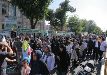 پیاده‌روی خانوادگی غدیر با شعار «بعثت امت در امتداد غدیر»/منطقه ۳
