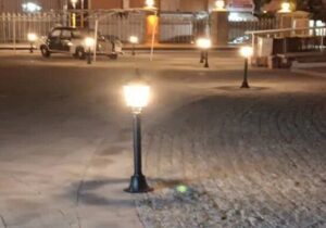 نصب ۲۰ چراغ روشنایی در محوطه عمارت تاریخی ساعت