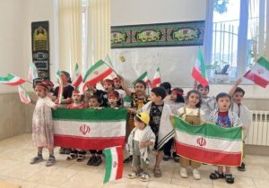 گرامیداشت یاد کودکان شهدای مدرسه میناب با برگزاری ویژه‌برنامه «نیمکت‌های آسمانی»