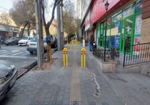 نصب بیش از یک‌هزار مانع ترافیکی در ورودی پیاده‌روهای منطقه ۳ از ابتدای سال جاری