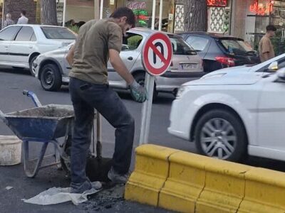 نصب ۱۰۰ تابلو ترافیکی در معابر و میادین شهرداری منطقه ۸