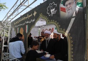 برپایی موکب شهرداری منطقه ۳ تبریز برای جاماندگان اربعین در میدان امام حسین (ع) لاله