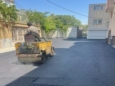 توزیع ۴۰۱ تن آسفالت در معابر منطقه ۴ تبریز