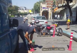 تعویض و نوسازی تجهیزات ترافیکی معابر شهرداری منطقه ۸