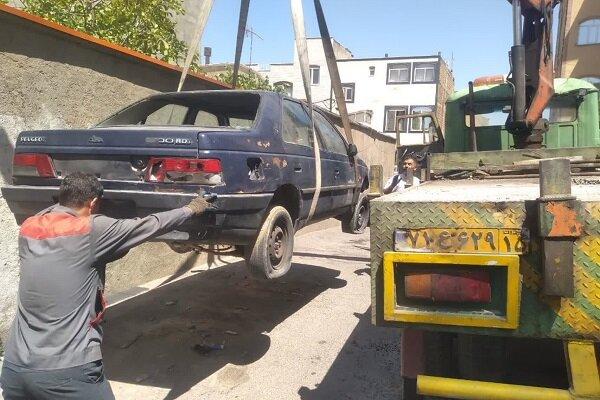 جمع‌آوری خودروهای فرسوده از معابر عمومی تبریز ادامه دارد