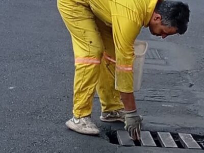 طعمه‌گذاری ۲۲ معبر شهری منطقه ۸ با هدف ارتقای بهداشت و سلامت شهروندان
