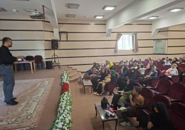 کارگاه با موضوع پیامدهای پنهان فضای مجازی