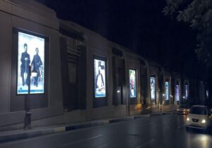 تصاویر رهبر شهید و مشاهیر آذربایجان بر دیواره مترو جاده "ائل گلی" نصب شد