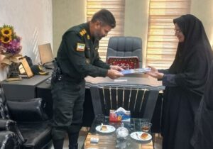 تجلیل شهردار منطقه ۸ از حافظان نظم و امنیت شهر در هفته نیروی انتظامی