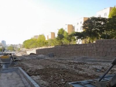 اتمام احداث دیوار سنگی پارک نور شهرک یاغچیان