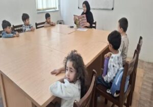 کارگاه قصه‌گویی کودکان 📖 عنوان کتاب: «بچه‌ها و قورباغه‌ها»