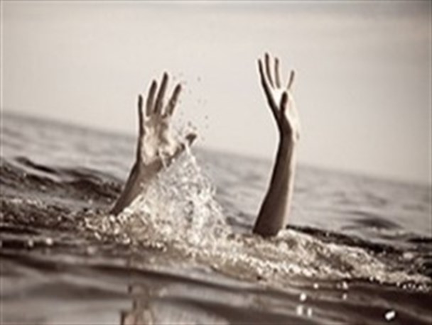 غرق شدن مرد ۴۳ ساله در استخر آب