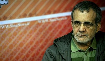 پزشکیان:  تنها ورزشی که توانسته همه ایرانی ها را به خود جلب کندفوتبال است/شخص وزیر از من برای حضور در جام جهانی دعوت کرده بود