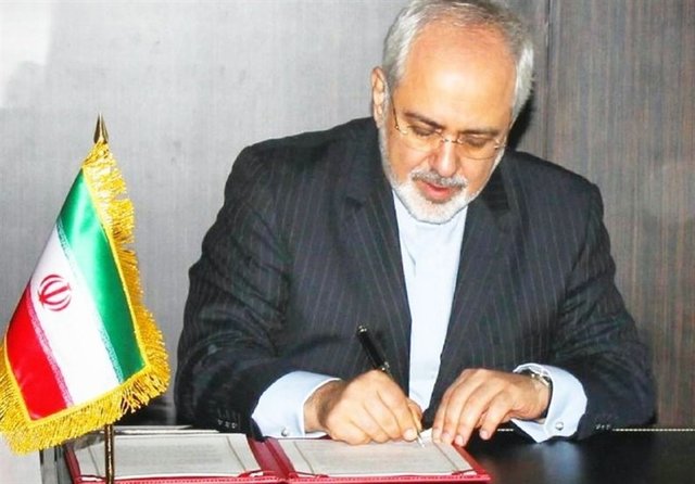 ظریف: اتهامات علیه ایران دروغ و درخواست‌های آمریکا غیرقانونی است