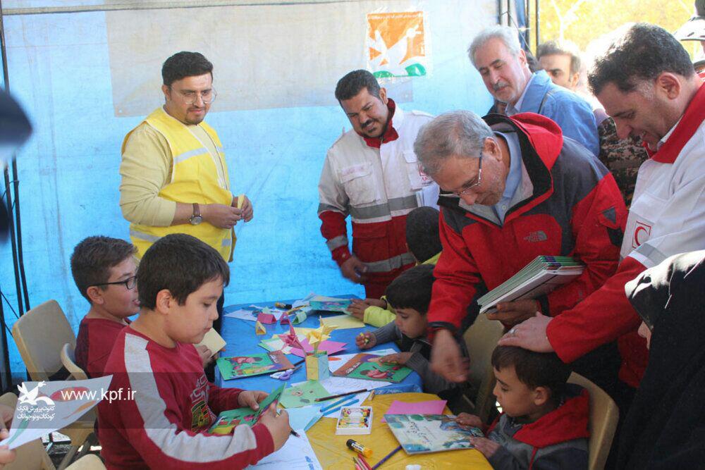 اجرای طرح امداد فرهنگی برای کودکان و نوجوانان مناطق زلزله‌زده