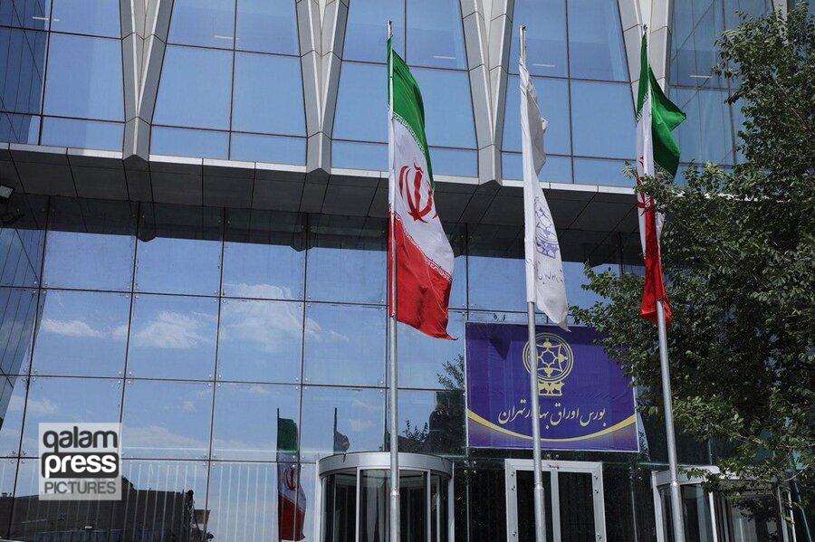 دست به دست شدن بیش از ۷ میلیارد برگه سهم / فرآوردههای نفتی در صدر معاملات