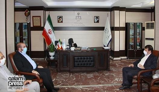 بازدید سرزده رئیس کل دادگستری آذربایجان شرقی از اداره کل ثبت اسناد و املاک استان