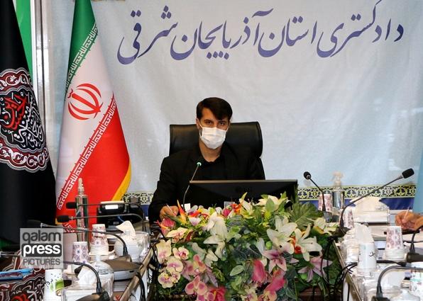 افزایش تولید با جلوگیری از امضاهای طلایی میسر است