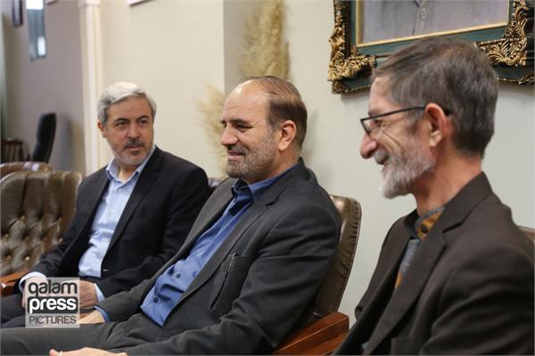 دیدار استاندار آذربایجانشرقی و مدیرکل فرهنگ و ارشاد اسلامی استان با هنرمند انقلابی