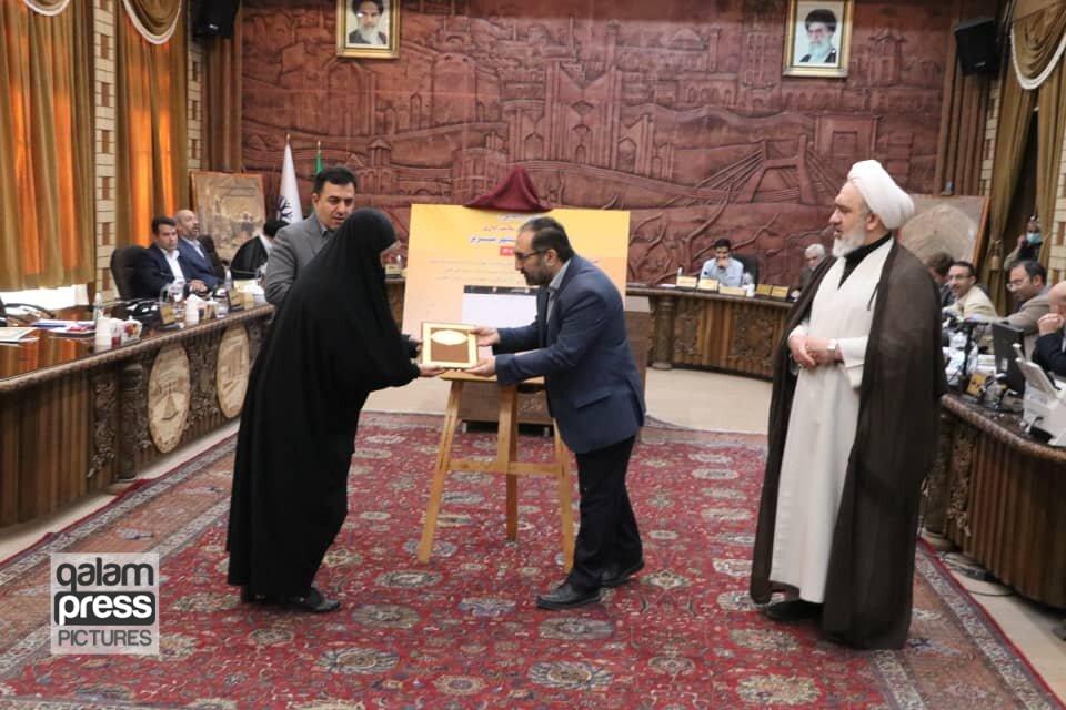 تجلیل از عضو آزاده شورای اسلامی شهر تبریز به مناسبت سالروز آزادسازی خرمشهر