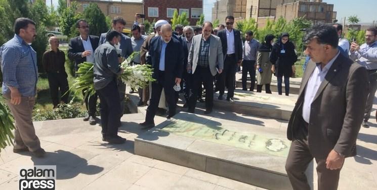بازدید وزیر کشور از پروژه‌ گلستان شهدای ستارخان و مناطق حاشیه‌نشین شهر