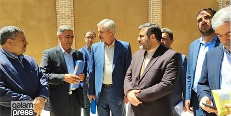 چراغ قرآن در هر جایی که افروخته شود همگان از مواهب آن بهرهمند میشوند