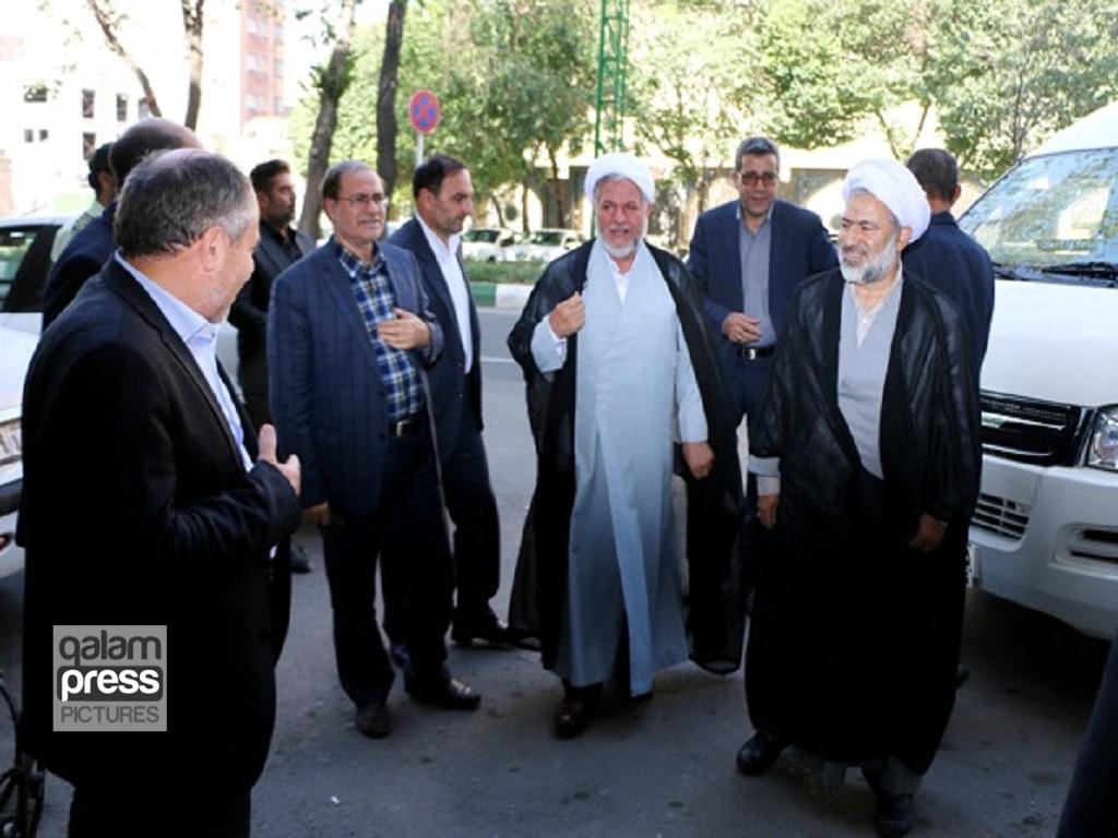 شورای معاونان دادگستری و دادستان مرکز آذربایجان شرقی از اداره کل تعزیرات حکومتی استان بازدید کردند
