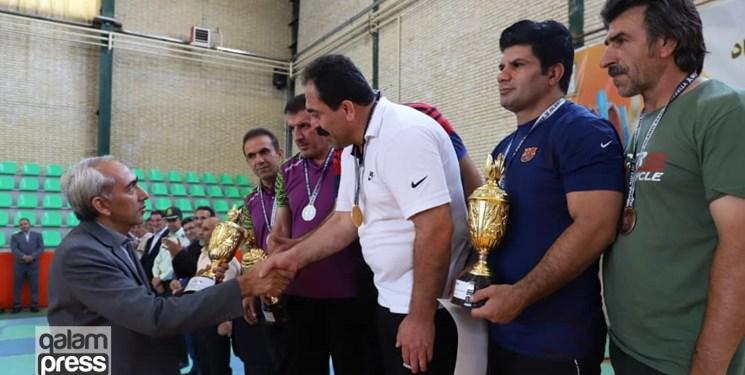 تیم کشتی آزاد مازندران قهرمان کشتی دانشجویان دانشگاه آزاد اسلامی کشور