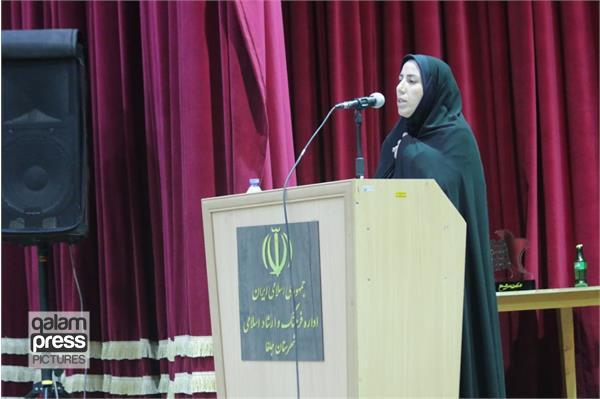 هنر انقلاب ،باید هنری فاخر ، ممتاز و پیشرو باشد