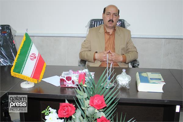 اهدای ۱۵۰۰ جلد کتاب توسط شاعر و خیّر فرهنگی به انجمن ادبی استاد شهریار بستان آباد