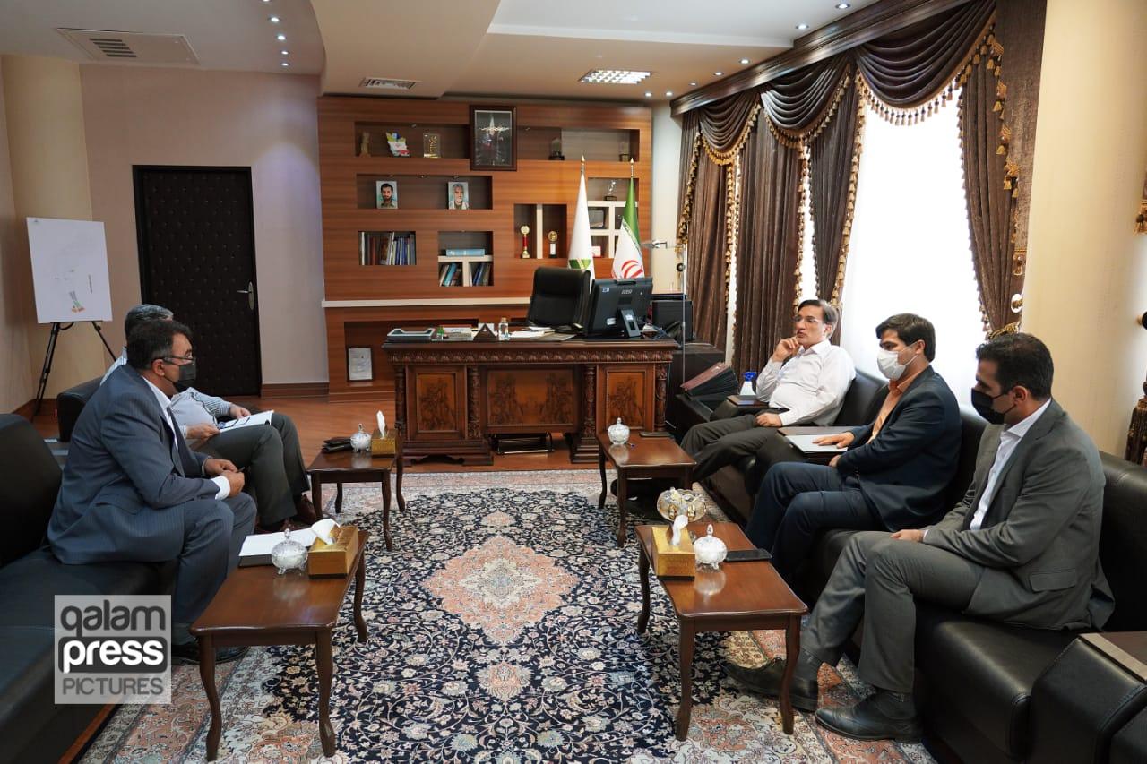 مدیرعامل منطقه آزاد ارس پذیرای نمایندگان بازاریان جلفا شد