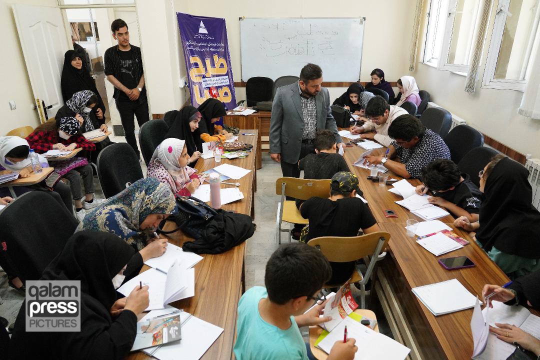 برگزاری دوره آموزشی خوشنویسی با خودکار در ارس