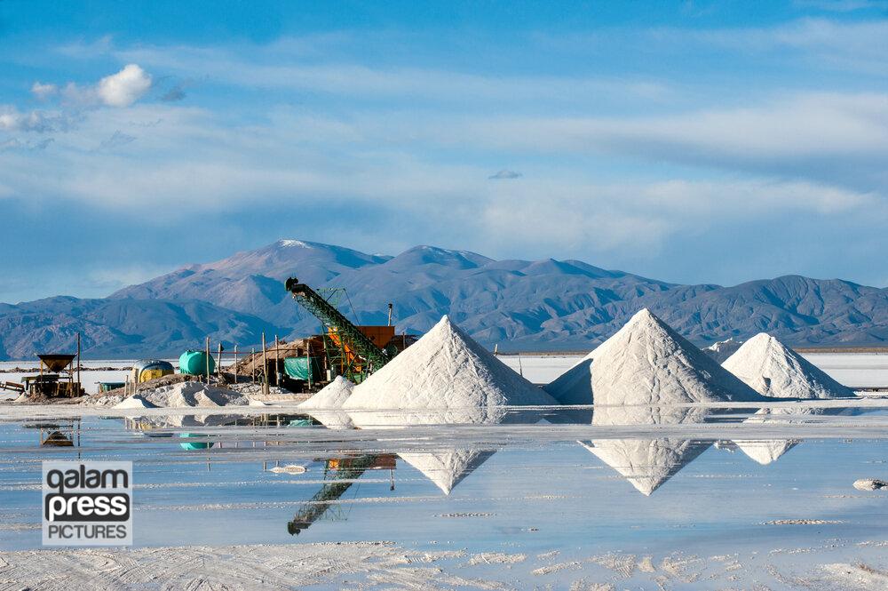 لازمه استخراج مواد معدنی احیای دریاچه ارومیه است