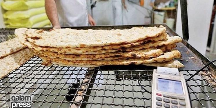 سهمیه آرد فقط در بستر سامانه نانینو  و شناور به نانواها اختصاص می‌یابد/ نانوایان حق فروش نان بدون کارت بانکی را ندارند
