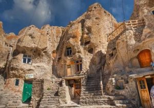 کندوان؛ روستایی با آپارتمان‌های صخره‌ای هزار ساله