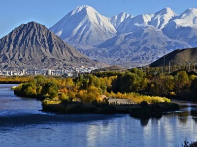 نگاهمان به موضوع گردشگری نباید تک بعدی باشد
