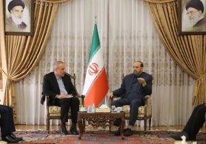 تردد روزانه ۳۰۰ دستگاه کامیون کشنده بین ایران و نخجوان