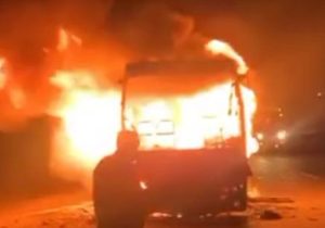 آتش گرفتن اتوبوس در آزاد راه پیامبر اعظم(ص) تبریز+ فیلم