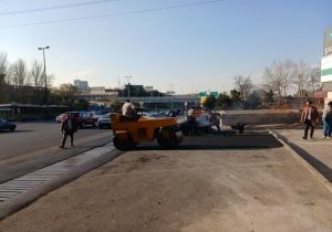 استفاده بیش از ۴۰۰ تن آسفالت برای آسفالت ریزی معابر سطح حوزه شهرداری منطقه ۲ در آخرین هفته آذر