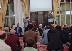 حضور شهردار منطقه ۸ در مسجد قره باغی ها و رسیدگی به مشکلات مردمی