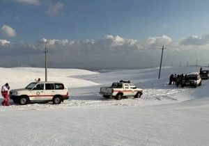 ایجاد کمپ برای عملیات جستجو و نجات ۳ کوهنورد مفقود در ارتفاعات شیرمردان سراب