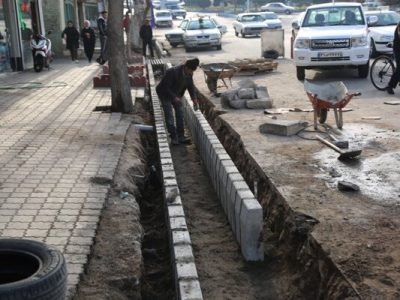 اجرای عملیات تخریب و نوسازی جداول و جوب های مسیر اصلی رواسان