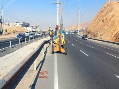 تعمیر و نصب ۵۰۰ متر از گاردریل‌های تخریب شده ضلع شمالی اتوبان پاسداران
